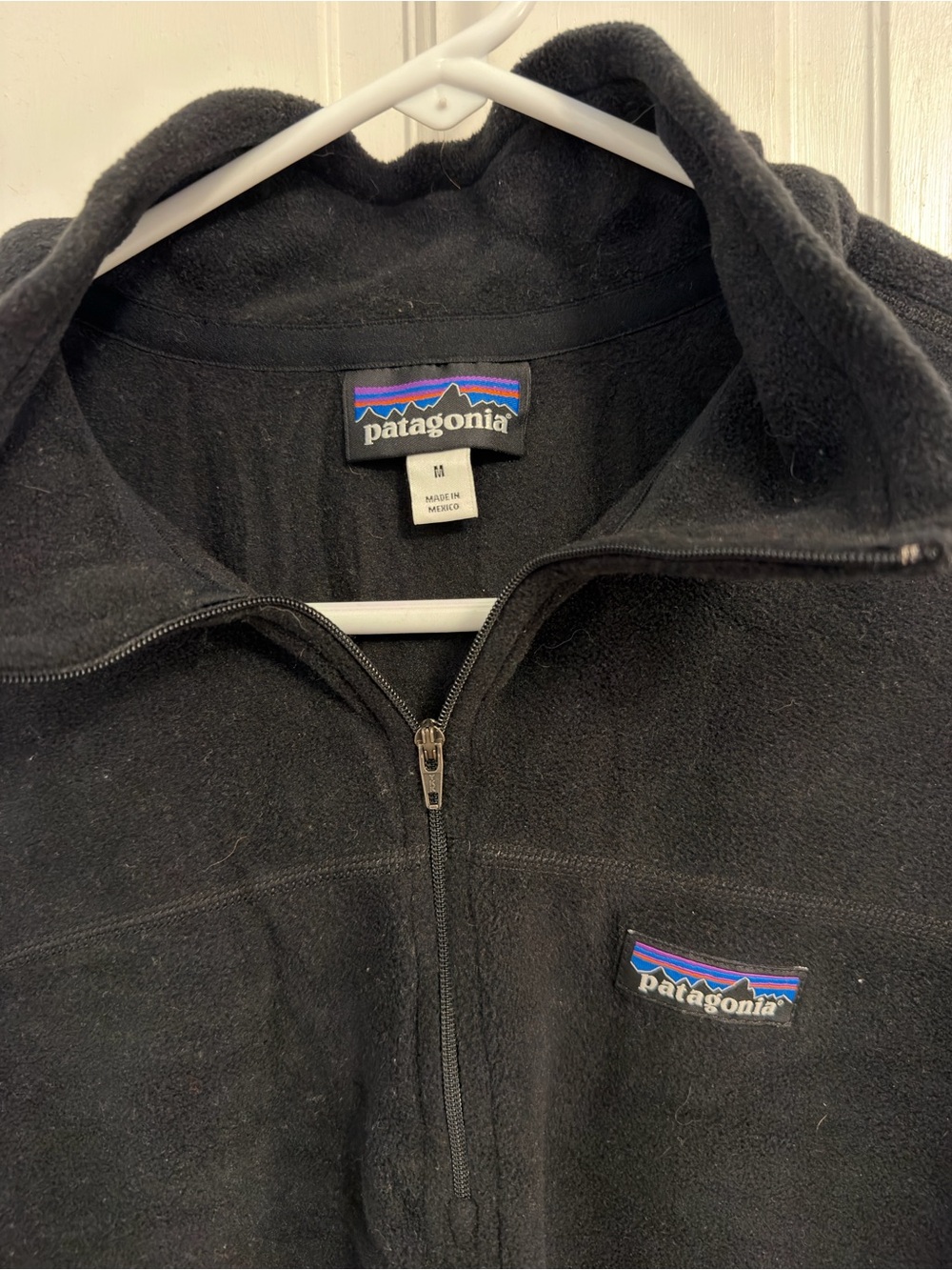 Patagonia Black Men's Lightweight Fleece 1/4 Zip shirt